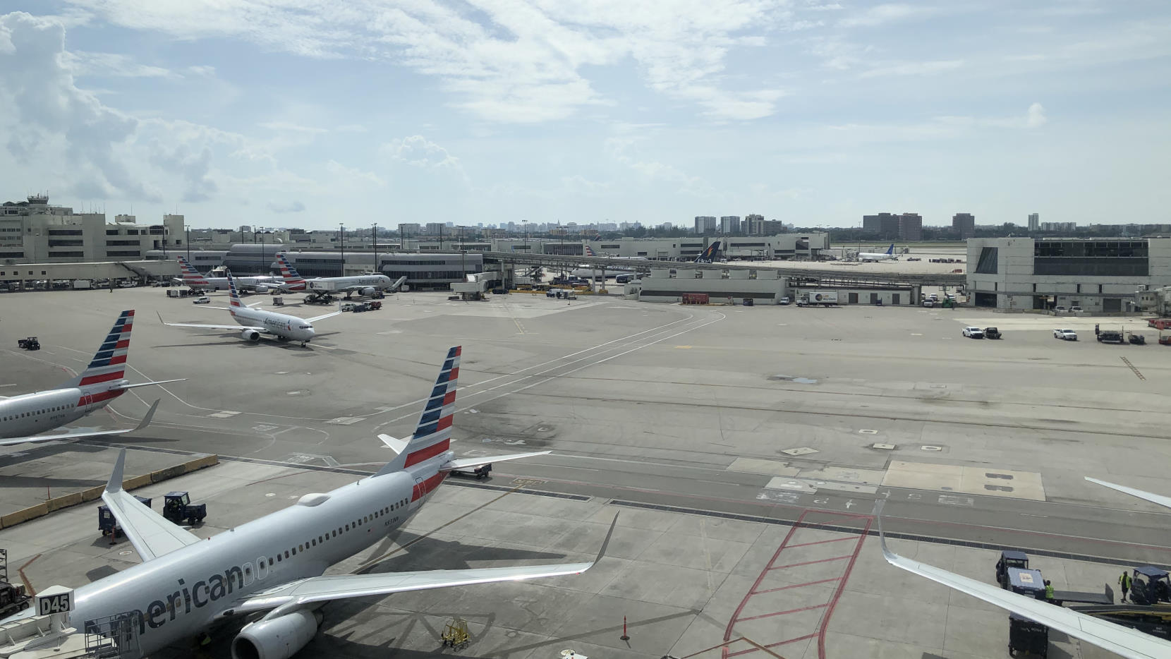 Exterior view of Concourse E from Concourse D.