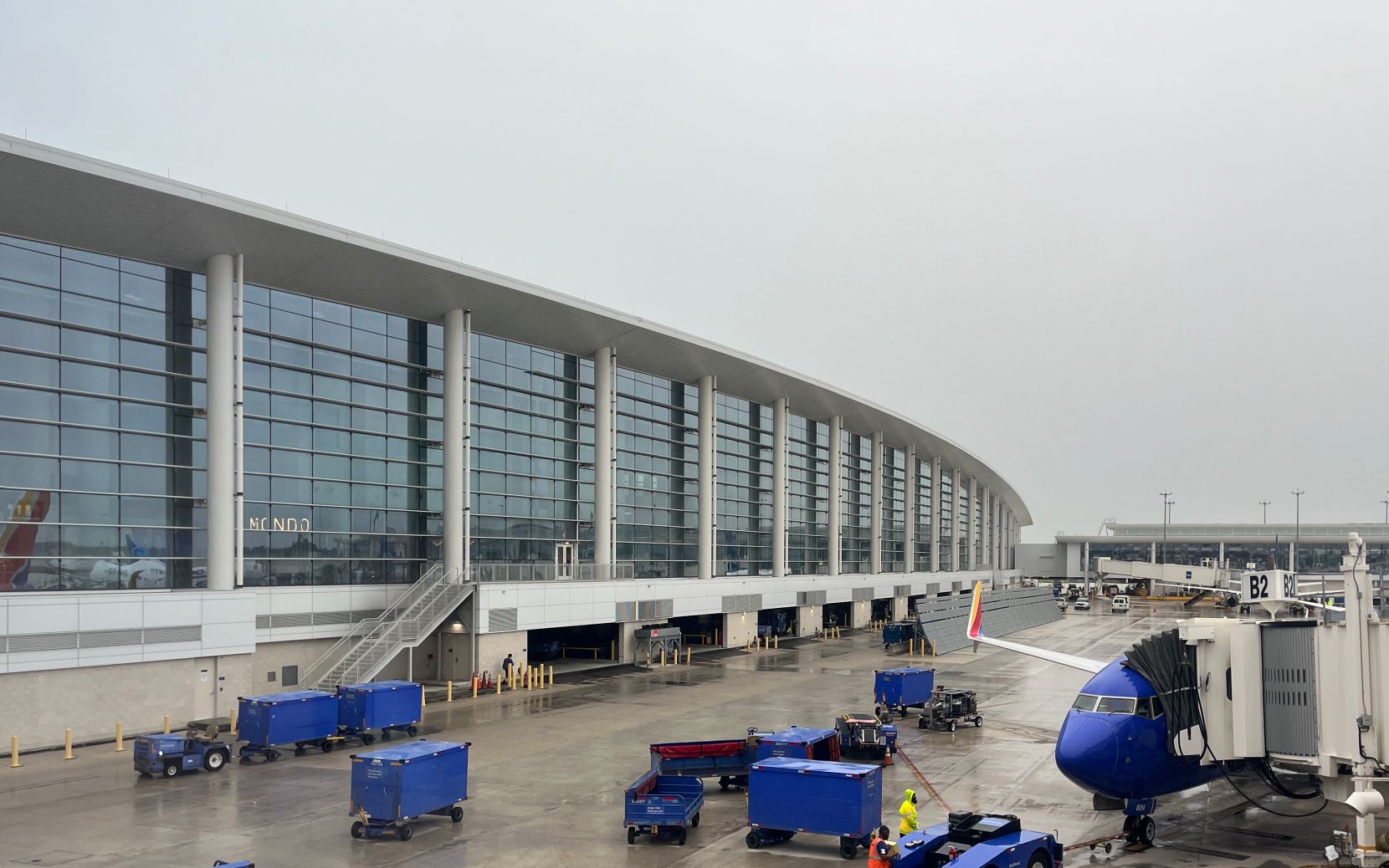 Exterior of MSY terminal facing the ramp between concourses B and C