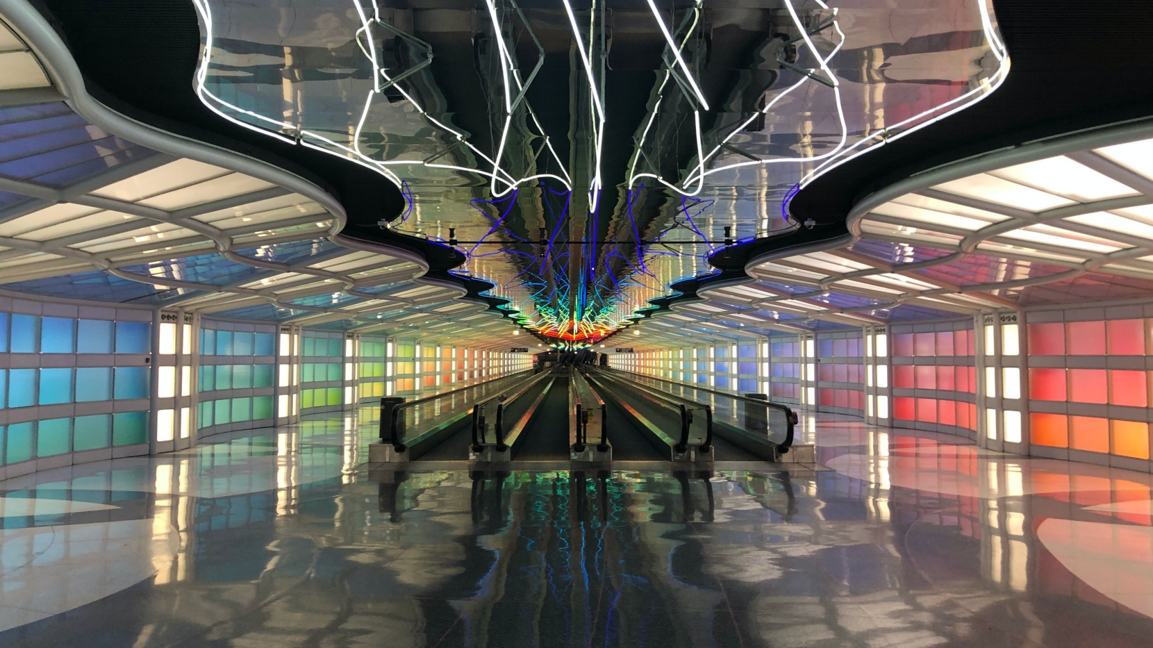 Empty tunnel at ORD